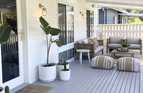 Alexandrina Cottage | Pet-Friendly Clayton Bay House with Oceanfront Bliss