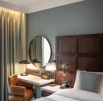 Cambridge Hotel | Discover Clayton Hotel Cambridge: 4-Star Comfort & Amenities