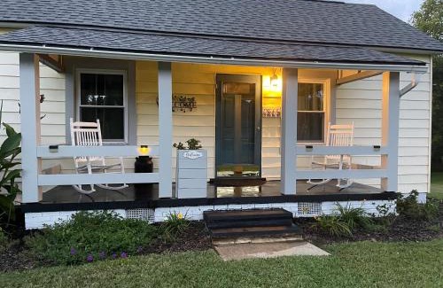 Swepsonville Apartment | Pet-Friendly Clayton's 1910 Restored Mill House Near Burlington