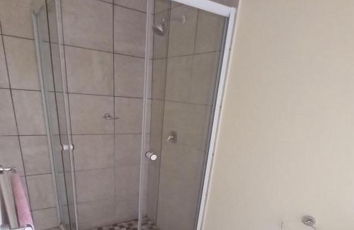 Bedford Apartment | Family-Friendly Claytons Accommodation with High Guest Ratings