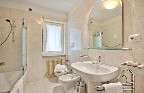 Riva del Garda Apartment | Claz House 2 - Happy Rentals