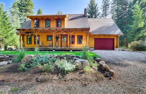 Cle Elum House | Relaxing Cle Elum Mountain Cabin with Hot Tub & Trails