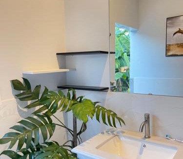 Quang Dien House | Guest Rated 10/10: Cle Homestay with Ocean View and Kitchen