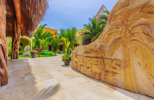 Colonia Salina Chica Villa | Adult-Only Private Villas at Isla Retreats with Ocean Views