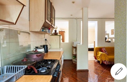Didube Apartment | Budget-Friendly Flat with Breakfast and Kitchen Amenities