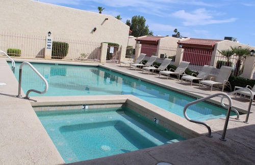 Lake Havasu City Condo | Ideal Retreat: Lake & Ocean Views with Pool and Hot Tub