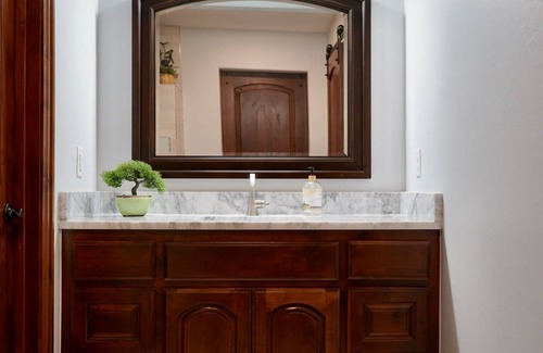 Weatherford Other | Cozy Farmhouse with Family-Friendly Amenities for You