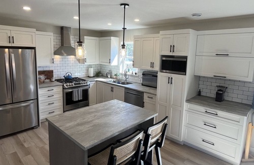 Dieppe House | Clean and Tastefully Decorated 2 Bedroom Semi-detached