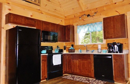 Black Mountain Cabin | Inviting Cabin Retreat in Black Mountain - Perfect for Families