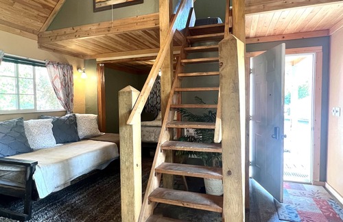 Conconully Cabin | Cozy Cabin Retreat Near Lakes with Family-Friendly Amenities