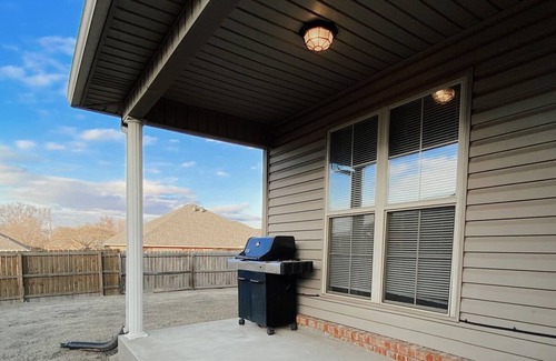 Fort Smith House | Clean, cozy, & centrally located with 2-car garage!