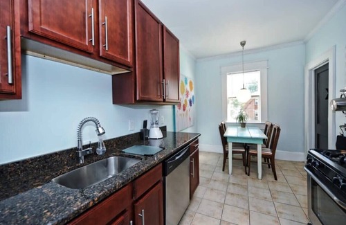 Dilworth Condo | Inviting 1BR Retreat near Dilworth with Pet-Friendly Perks