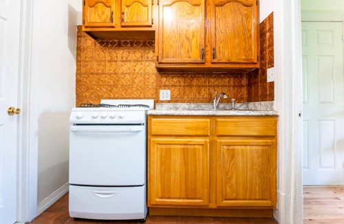 Bedford-Stuyvesant House | Inviting 2BR Apartment in Historic Brownstone Home