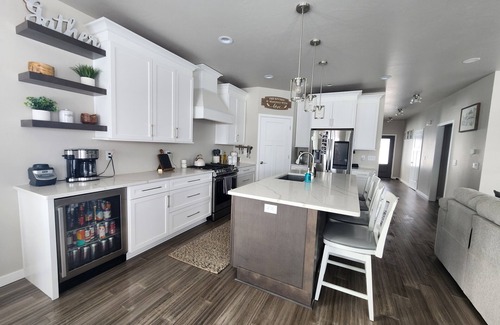 Butte Des Morts House | Family-Friendly Retreat in a Safe Neighborhood - 10/10 Rating!