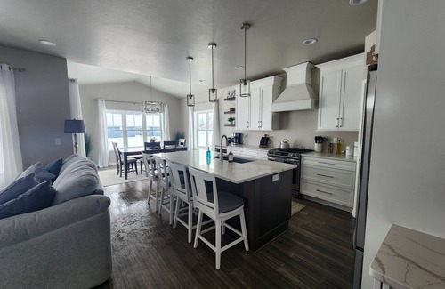 Butte Des Morts House | Family-Friendly Retreat in a Safe Neighborhood - 10/10 Rating!