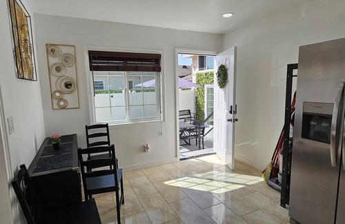 North Long Beach House | Immaculate Hotel with Gym near Cruise Line & Convention Ctr