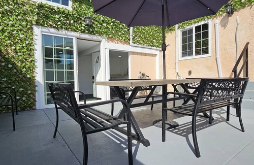 North Long Beach House | Immaculate Hotel with Gym near Cruise Line & Convention Ctr
