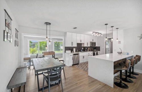 Venice Gardens House | Pet-Friendly Retreat with Heated Pool and Ocean Views