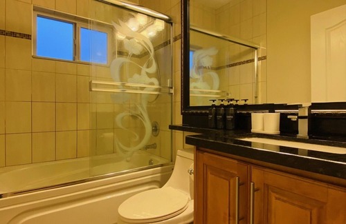 Fraserview House | Welcoming Home in Vancouver with Family-Friendly Amenities