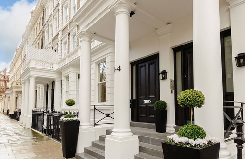 Courtfield Apartment | Modern 1-Bedroom Retreat in South Kensington - Rated 10/10