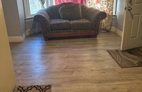 Meriden House | Clean Private room in Downtown Meriden close to public transportations