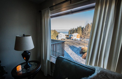 Kodiak House | Tranquil Retreat with Ocean Views and Family-Friendly Amenities