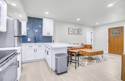 Brazoria Apartment | Clean Remodeled 2-bedroom corporate apt in Brazoria with AC, Wi-Fi, Washer/dryer