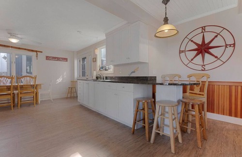 Camp Ellis House | Renovated Camp Ellis Classic with Oceanfront Views