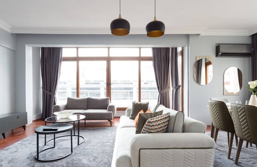Bakırkoy Apartment | Family-Friendly Retreat in Central Location with Superhost