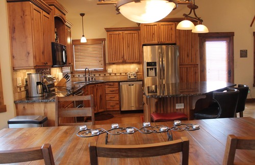 Victor House | Relaxing Western Home Near Tetons & Yellowstone - 10/10 Rated