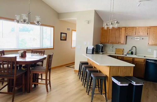 Escanaba Apartment | Elegant 3-Bedroom Penthouse with Pool and Hot Tub
