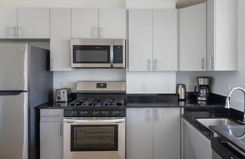Cardozo Apartment | Modern U Street 1BR with Gym & Rooftop, Near Metro