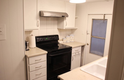Columbia House | Quirky & Budget-Friendly Hotel with Top-Rated Amenities