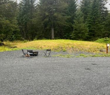 Seward House | Idyllic Stay at Clear Creek Cabin - Rated 9.6/10!
