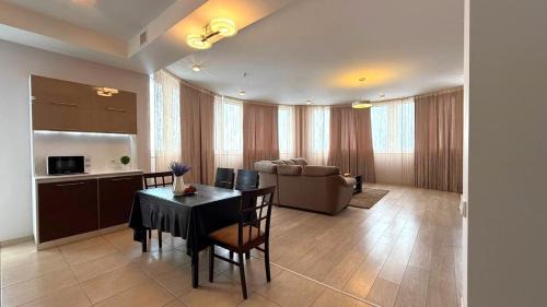 Petrovskoye Apartment | Discover Sosnovaya Gorka: Pet-Friendly Stay with Great Reviews