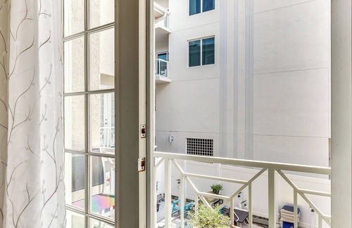 Clearwater Beach Apartment | Clearwater Beach Hideaway: Ideal for Family Getaways