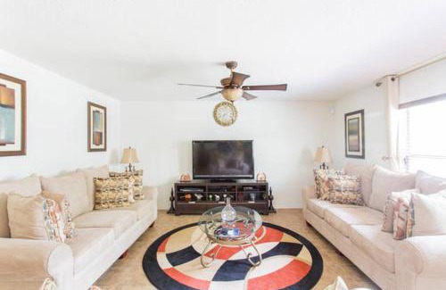 Clearwater House | Oceanfront Clearwater Holiday Home with Pool & Kitchen