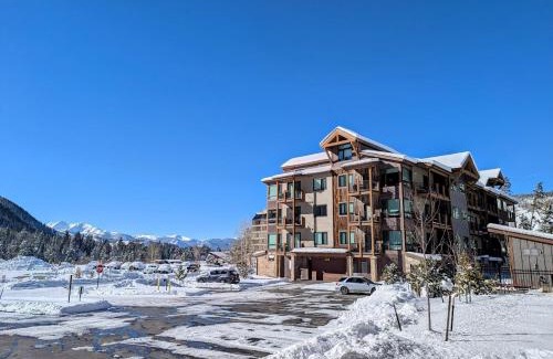 Lakeside Village House | Delightful Clearwater Lofts Bldg 2 - Rated 9.8 with Hot Tub