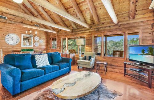 Wimberley House | Cozy Clearwater Log Home - Ideal for Family Getaways