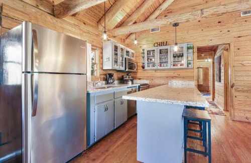 Wimberley House | Cozy Clearwater Log Home - Ideal for Family Getaways