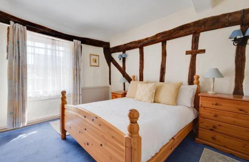 Lavenham House | Family-Friendly Retreat at Clematis Cottage Awaits You