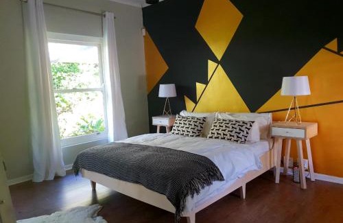 Bergvliet House | Cozy CLEMENT ONE: Family Villa with Oceanfront Views