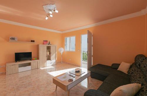 Arafo Villa | Inviting Clemente House with Private Pool and Top Reviews