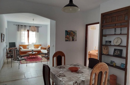 Sakiet Eddaier Apartment | Cozy Clementine Apartment with Ocean View & Spa Amenities