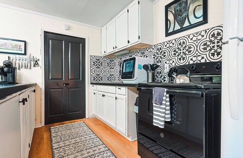 Natchitoches Apartment | Historic Clementine at The 403: Walkable to Downtown