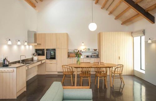 West Compton House | Welcoming Clementine: Perfect for Families and Accessibility