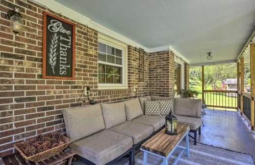 Clemson House | Convenient Clemson Retreat Steps from Memorial Stadium
