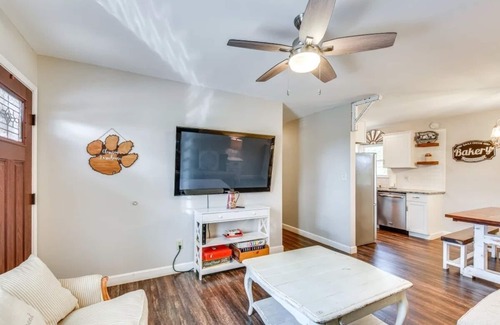 Clemson House | Prime Clemson House: Steps from University & Stadium!