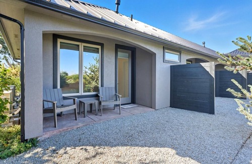 Walla Walla House | Cleo`s Suite - Walk to Caprio Cellars