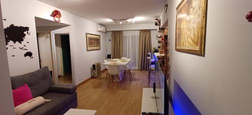 Abasto Apartment | Oceanfront Cleopatra Hotel: Guest Rated 9.7/10